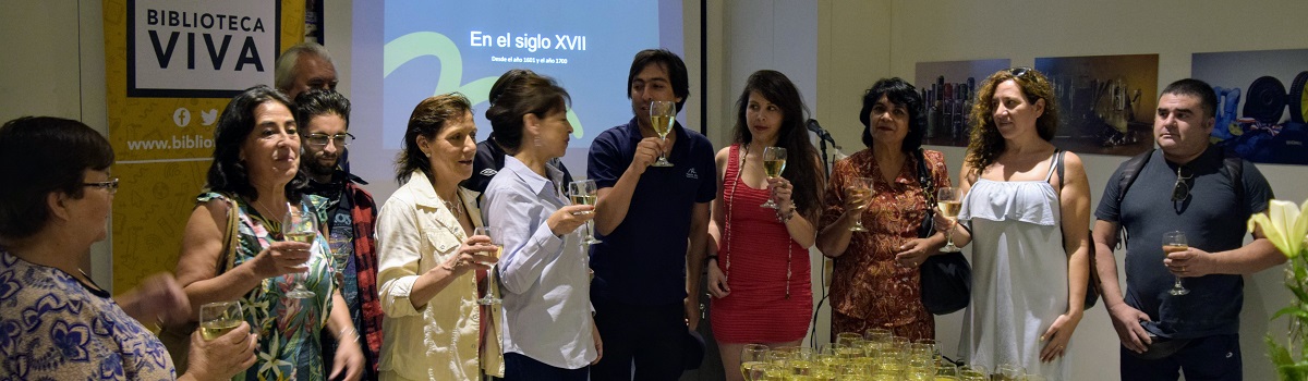 Alumnos del Taller de Fotografía inauguran exposición en Biblioteca Viva.