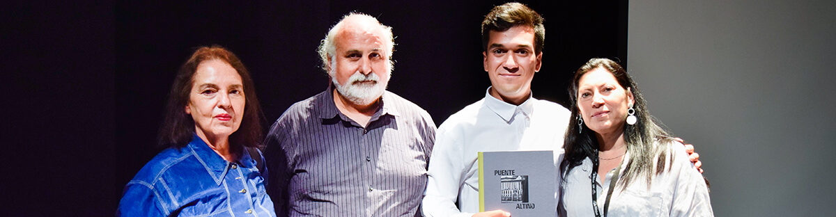 Fotógrafo Pablo Vargas realizó el lanzamiento de su libro “Puentealtino